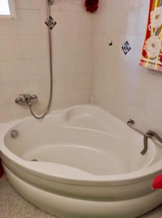 Marys House , Lovely 2-Bedroom Apartment Saloniki Zewnętrze zdjęcie