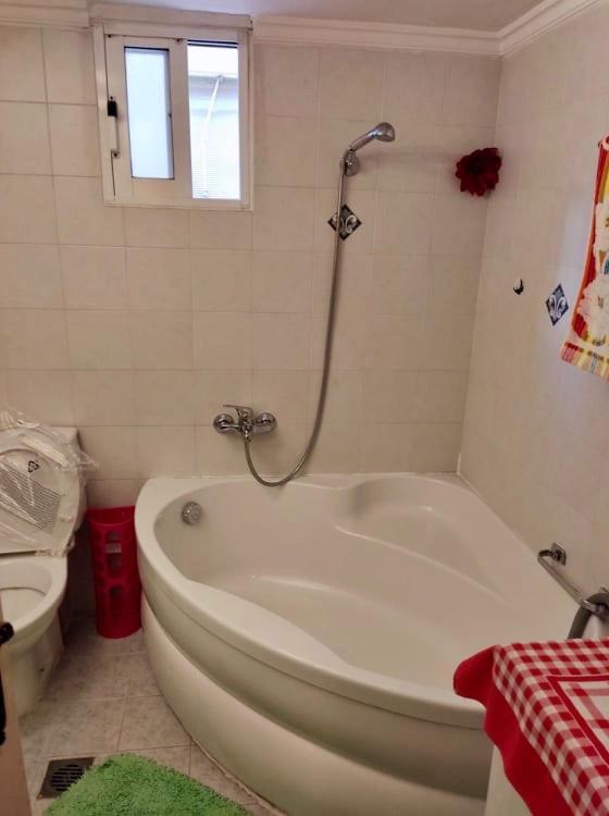 Marys House , Lovely 2-Bedroom Apartment Saloniki Zewnętrze zdjęcie