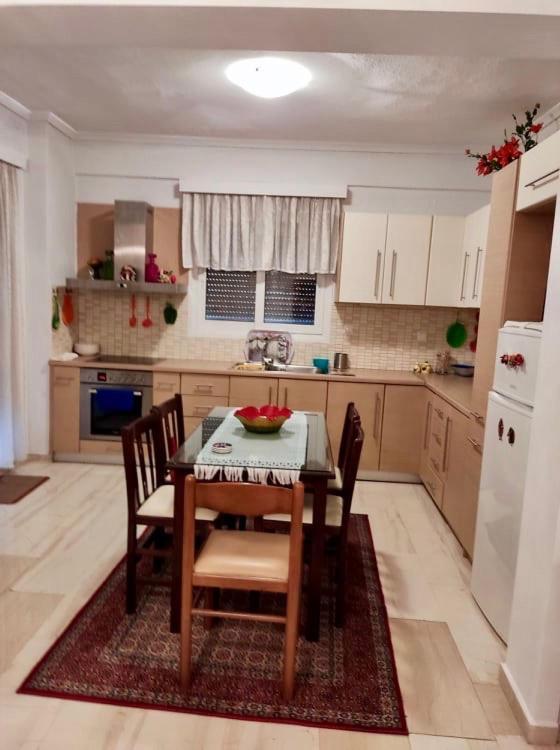 Marys House , Lovely 2-Bedroom Apartment Saloniki Zewnętrze zdjęcie
