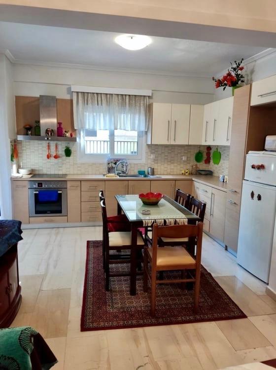 Marys House , Lovely 2-Bedroom Apartment Saloniki Zewnętrze zdjęcie